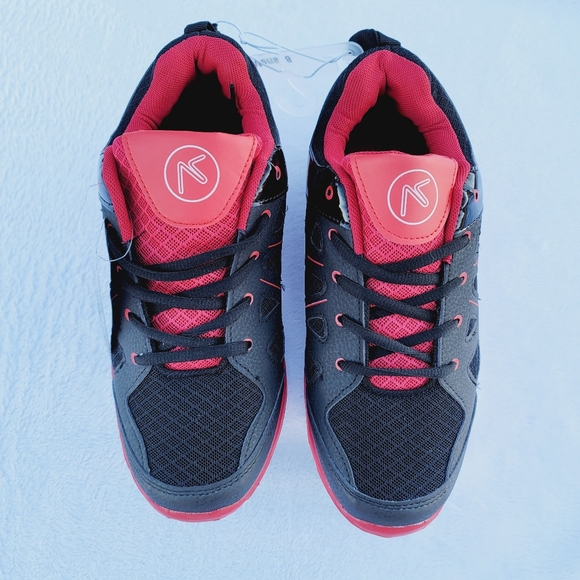 💕 NWT Actionflex Men's Shoes Black and Red - Picture 2 of 13